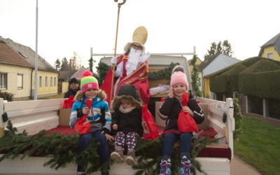 Der Heilige Nikolaus fährt durch Breitensee