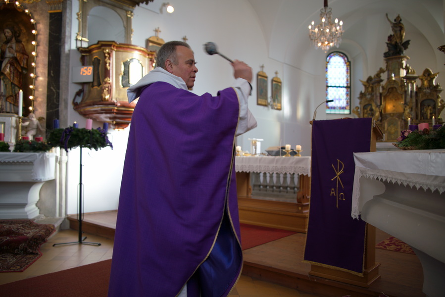 Adventkranz Segnung in Markthof